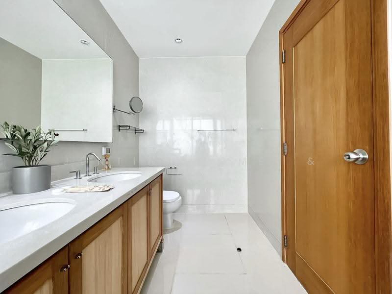 The Emporio Place, Bangkok, 93 Soi Sukhumvit 24, Sukhumvit Road, Khong Tan, Khlong Toei, Bangkok, 2 Bedrooms, 105 sqm, Condo For Rent, by Jentina Homes & Co, 500526543 - DDproperty.com