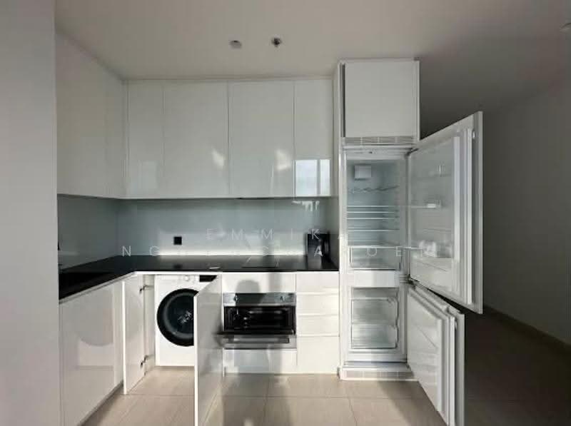 Tait Sathorn 12, Bangkok, Soi Sathorn 12, Sathorn Road, Silom, Bang Rak, Bangkok, 1 Bedroom, 49 sqm, Condo For Rent, by Emmika Ngoencharoen, 500526547 - DDproperty.com