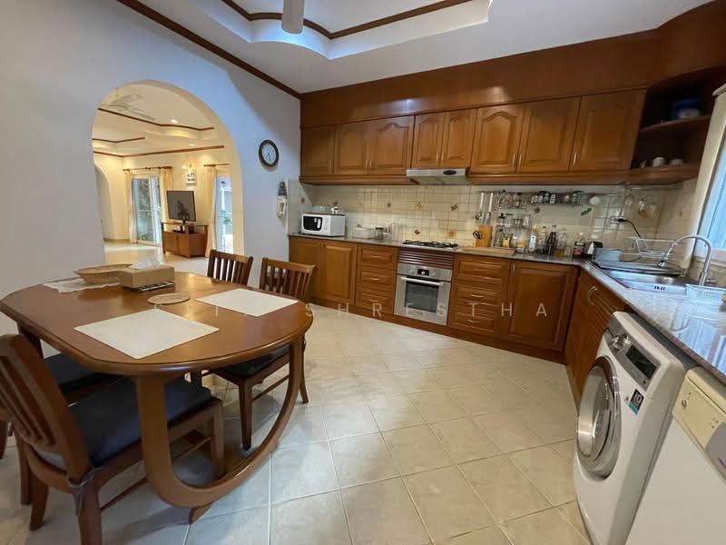 undefined, Chon Buri (Pattaya), Nong Pru, Bang Lamung (Pattaya), Chon Buri (Pattaya), 3 Bedrooms, 180 sqm, Villa For Sale, by Sita Shrestha, 500526581 - DDproperty.com