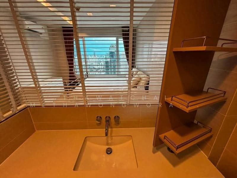 Siri At Sukhumvit, Bangkok, 902 Sukhumvit Road, Phra Kanong, Khlong Toei, Bangkok, 1 Bedroom, 52 sqm, Condo For Rent, by Thawatchai Methawongworakul, 500526658 - DDproperty.com