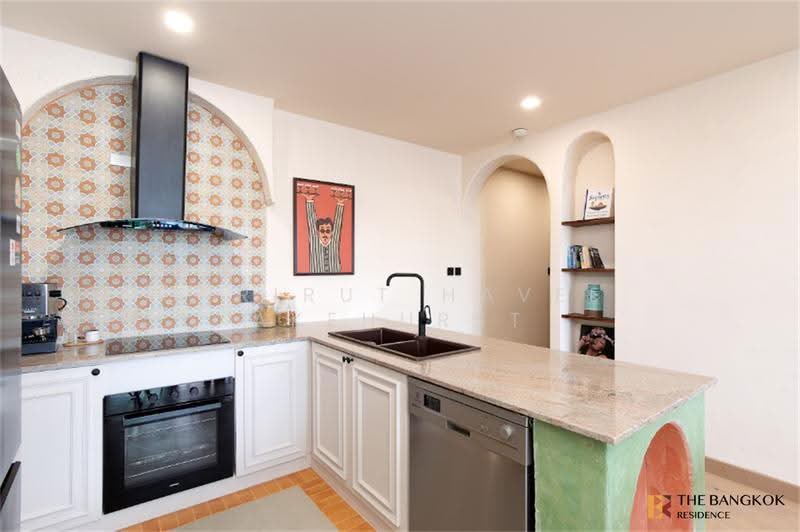 Sukhumvit City Resort, Bangkok, 51 Soi Sukhumvit 11, Khlongtoei Nua, Watthana, Bangkok, 2 Bedrooms, 87 sqm, Condo For Sale, by Sirirut Havee Akehurst, 500526700 - DDproperty.com
