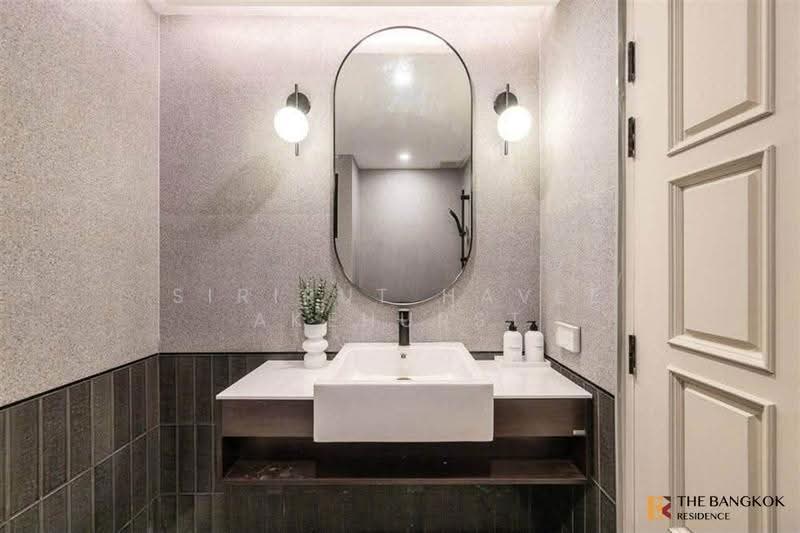 Fifty Fifth Tower, Bangkok, 84 Soi Sukhumvit 55, Sukhumvit Road, Khlong Tan Nua, Watthana, Bangkok, 4 Bedrooms, 165 sqm, Condo For Sale, by Sirirut Havee Akehurst, 500526708 - DDproperty.com