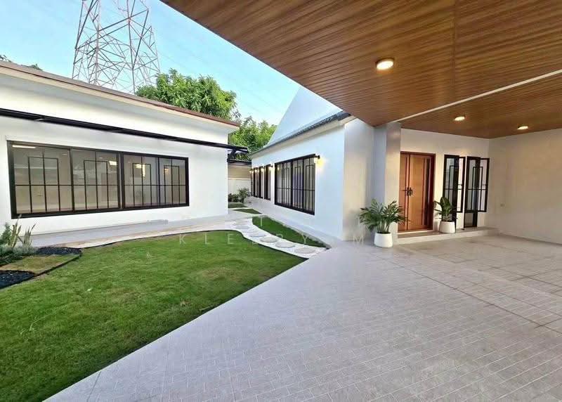 undefined, Phuket, Ratsada, Muang Phuket, Phuket, 4 Bedrooms, 325 sqm, Single Detached House For Sale, by Puttirat Kleebyam, 500526813 - DDproperty.com