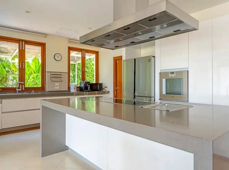 undefined, Phuket, Choeng Thale, Thalang, Phuket, 5 Bedrooms, 700 sqm, Villa For Rent, by Puttirat Kleebyam, 500526845 - DDproperty.com