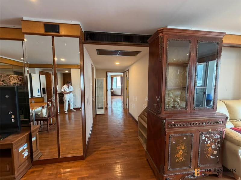 D.S. Tower 2 Sukhumvit 39, Bangkok, Soi Sukhumvit 39, Khlong Tan Nua, Watthana, Bangkok, 2 Bedrooms, 138 sqm, Condo For Sale, by Sirirut Havee Akehurst, 500526905 - DDproperty.com