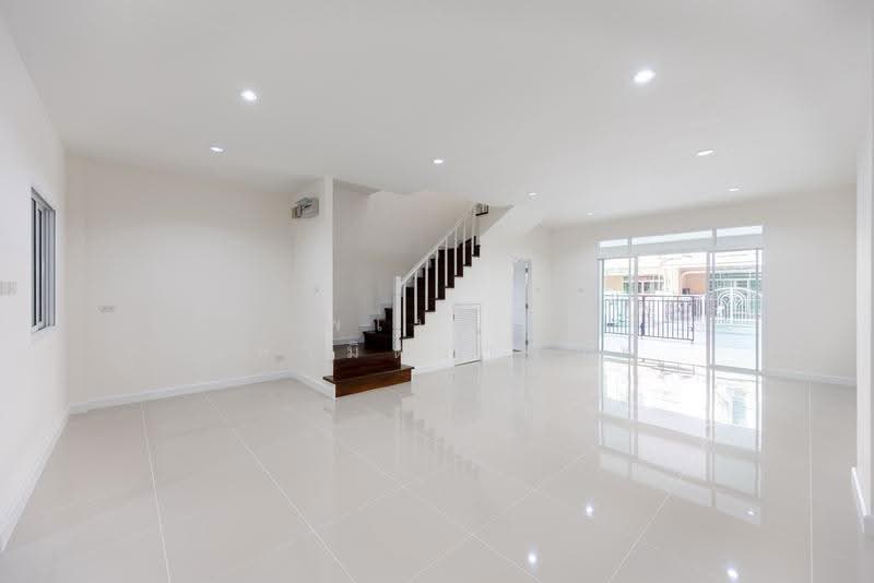 Prinyaluck Light Rama 5, Nonthaburi, Bang Krang, Muang Nonthaburi, Nonthaburi, 3 Bedrooms, 180 sqm, Townhouse For Sale, by พเนตร มหามิตรานนท์, 500526952 - DDproperty.com