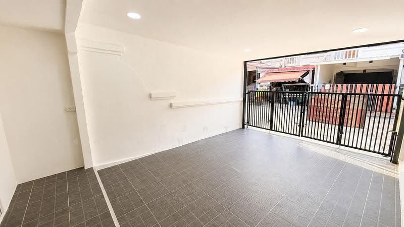 หมู่บ้านกรุุงทอง สายไหม33, Bangkok, สายไหม33, Sai Mai, Bangkok, 2 Bedrooms, 80 sqm, Townhouse For Sale, by นภัสศรณ์ วงศ์สินไทยกร (นันท์), 500526954 - DDproperty.com