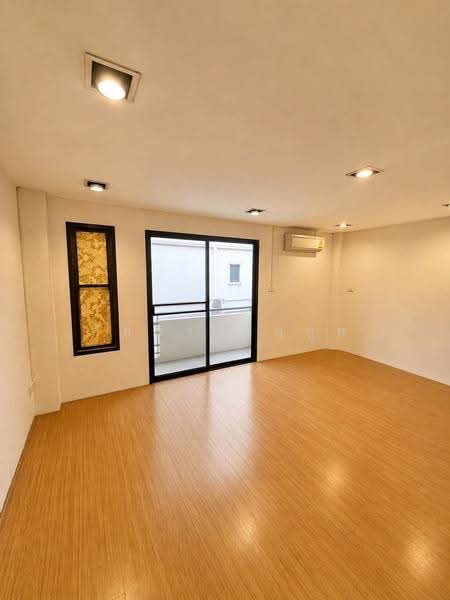 Penthouse789, Samut Prakan, Bang Bo, Samut Prakan, , 260 sqm, Business For Sale, by กัลยา อนุกูล, 500526957 - DDproperty.com