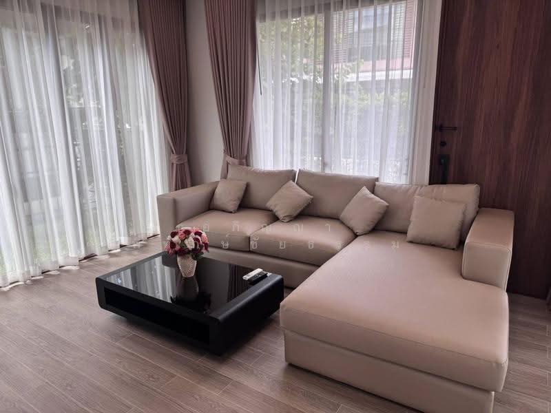 Burasiri Krungthep Kreetha, Bangkok, 95 Soi Pracha Ruam Chai, Hua Mak, Bang Kapi, Bangkok, 4 Bedrooms, 300 sqm, Single Detached House For Rent, by Apinya Pitakchaitham, 500526961 - DDproperty.com