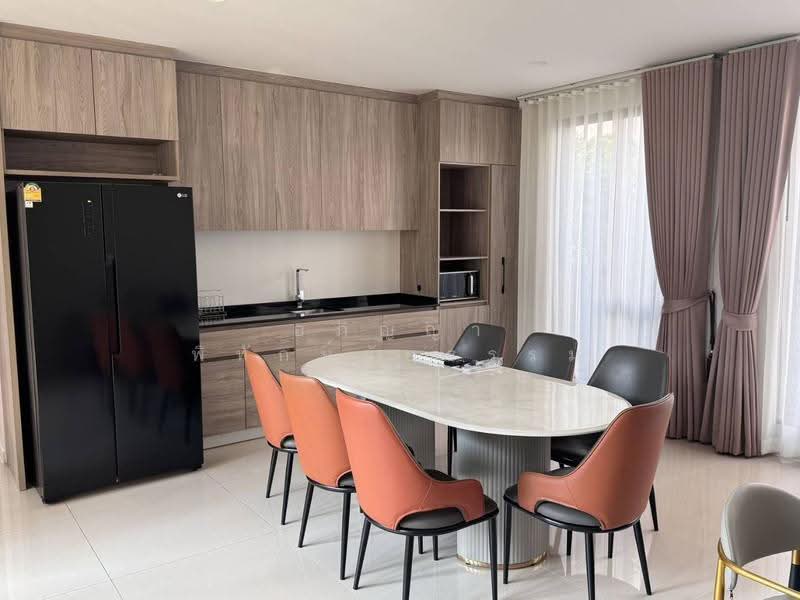 Burasiri Krungthep Kreetha, Bangkok, 95 Soi Pracha Ruam Chai, Hua Mak, Bang Kapi, Bangkok, 4 Bedrooms, 300 sqm, Single Detached House For Rent, by Apinya Pitakchaitham, 500526961 - DDproperty.com