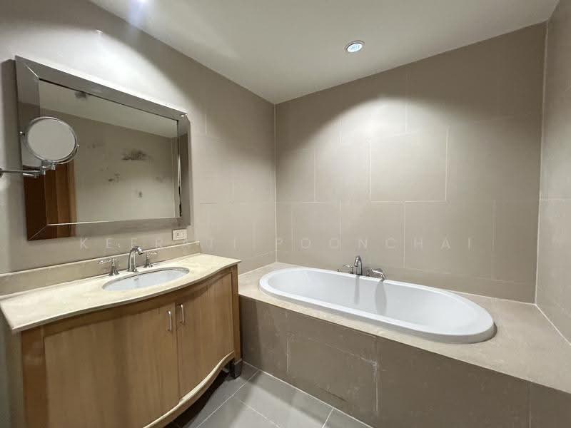 The Emporio Place : ดิ เอ็มโพริโอ เพลส, กรุงเทพ, 93 ซอยสุขุมวิท 24 ถนนสุุขุมวิท, คลองตัน, คลองเตย, กรุงเทพ, 100 ตร.ม., คอนโด ให้เช่า, โดย Keerati Poonchai, 500526981 - DDproperty.com