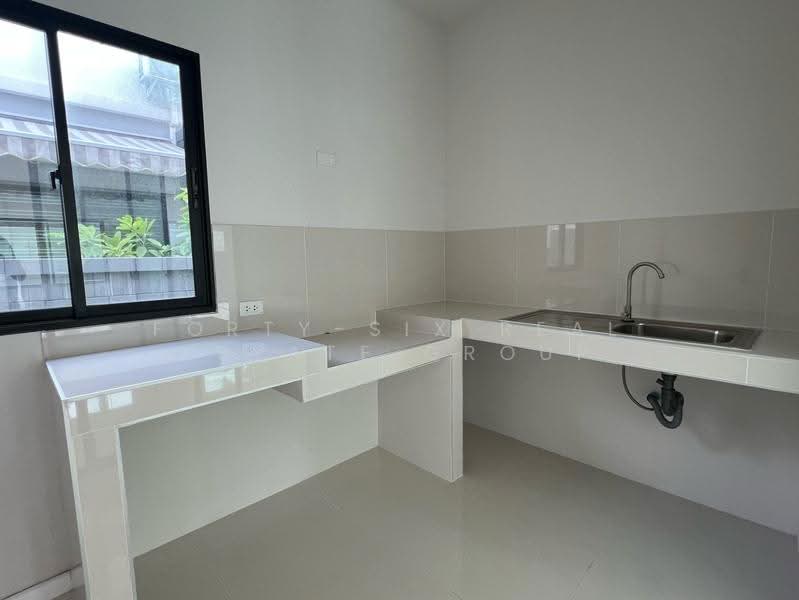 Britania Wongwaen-Theparak, Samut Prakan, Soi Mangkon-Khandi, Phreak Sa Mai, Muang Samut Prakarn, Samut Prakan, 4 Bedrooms, 200 sqm, Single Detached House For Sale, by Forty-Six Real Estate Group, 500527147 - DDproperty.com