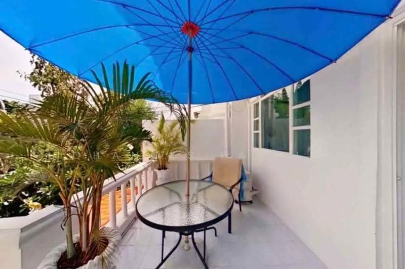 Luxury 4Bedroom Townhouse for Sale in Pratumnak Hill, Chon Buri (Pattaya), ถนนสุขุมวิท 103, Nong Pru, Bang Lamung (Pattaya), Chon Buri (Pattaya), 4 Bedrooms, 380 sqm, Townhouse For Sale, by Johannes Pannier, 500527156 - DDproperty.com
