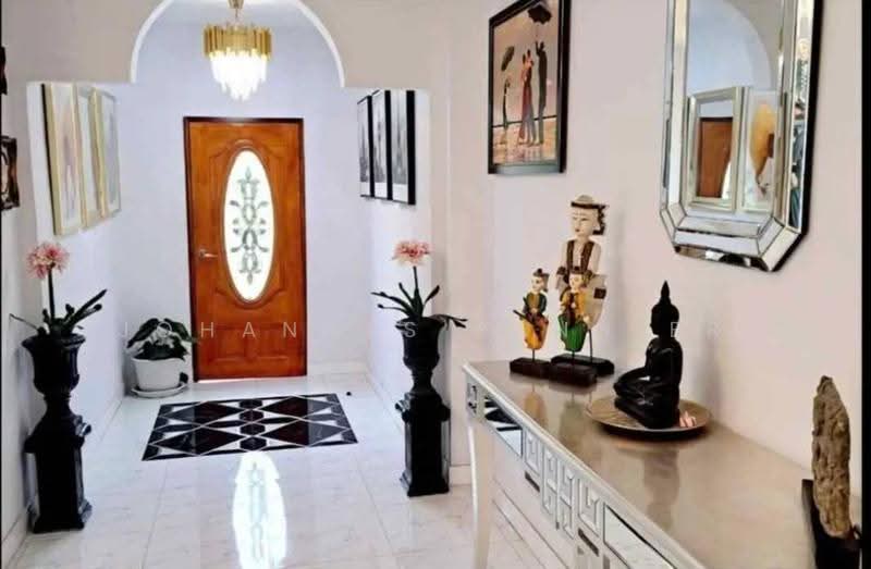 Luxury 4Bedroom Townhouse for Sale in Pratumnak Hill, Chon Buri (Pattaya), ถนนสุขุมวิท 103, Nong Pru, Bang Lamung (Pattaya), Chon Buri (Pattaya), 4 Bedrooms, 380 sqm, Townhouse For Sale, by Johannes Pannier, 500527156 - DDproperty.com