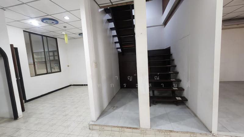 Town house Sathorn Yannawa Distric, Bangkok, Bang Pong Pang, Yan Nawa, Bangkok, 3 Bedrooms, 200 sqm, Townhouse For Sale, by ศิริกาญจณ์ ประณุทกระสานติ์, 500527158 - DDproperty.com