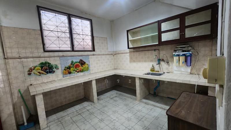 Town house Sathorn Yannawa Distric, Bangkok, Bang Pong Pang, Yan Nawa, Bangkok, 3 Bedrooms, 200 sqm, Townhouse For Sale, by ศิริกาญจณ์ ประณุทกระสานติ์, 500527158 - DDproperty.com