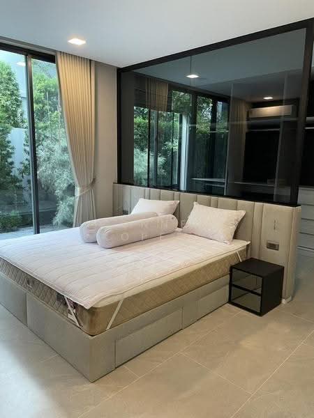 VIVE Krungthep Kreetha, Bangkok, Krungthep Kreetha Road, Saphan Sung, Bangkok, 4 Bedrooms, 421 sqm, Single Detached House For Rent, by Connex Property, 500527195 - DDproperty.com