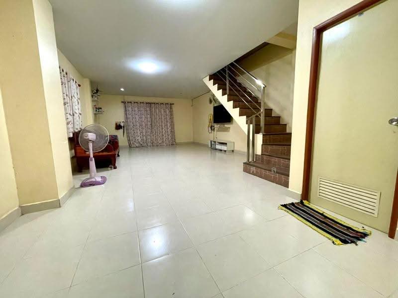 Soi Phayom 11, Pratunam Phra In, Phra Nakhon Si Ayutthaya, Phayom, Wang Noi, Phra Nakhon Si Ayutthaya, 3 Bedrooms, 150 sqm, Townhouse For Sale, by Niwet kusol, 500527201 - DDproperty.com