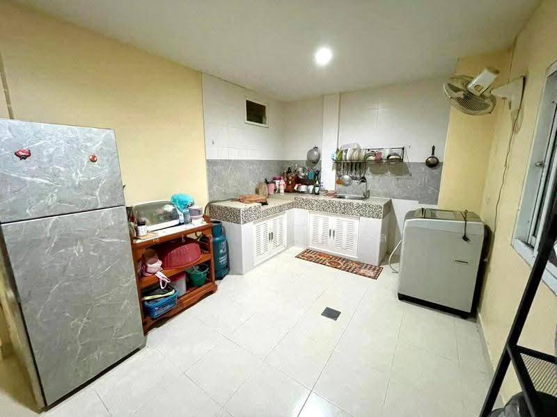 Soi Phayom 11, Pratunam Phra In, Phra Nakhon Si Ayutthaya, Phayom, Wang Noi, Phra Nakhon Si Ayutthaya, 3 Bedrooms, 150 sqm, Townhouse For Sale, by Niwet kusol, 500527201 - DDproperty.com