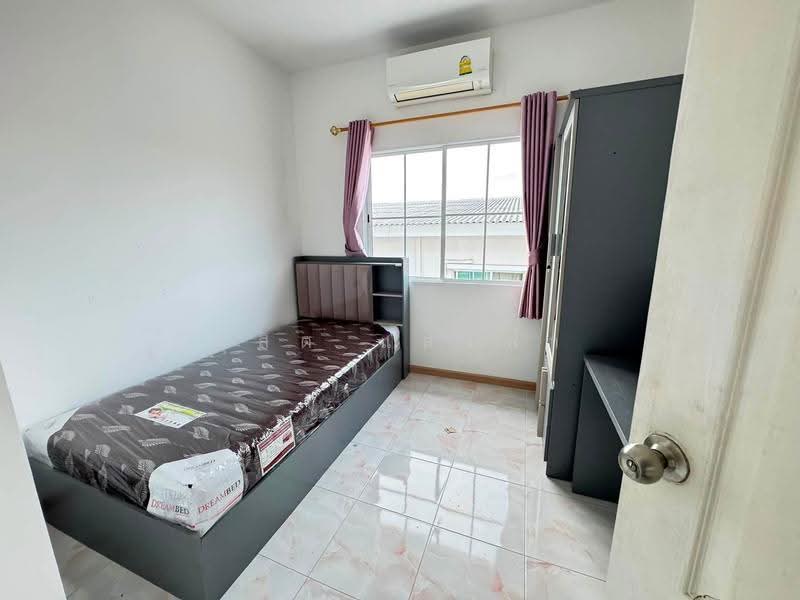 ให้เช่าทาวน์โฮมใหม่ ม.เสนาวีว่า(เจซิตี้) อัสสัมชัญ ศรีราชา, Chon Buri (Pattaya), Surasak, Si Racha, Chon Buri (Pattaya), 3 Bedrooms, 65 sqm, Townhouse For Rent, by Dusit Saengfa, 500527241 - DDproperty.com