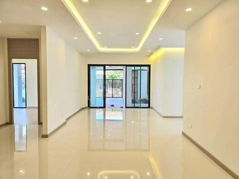 Top Land Ratsada Village, Phuket, Ratsada, Muang Phuket, Phuket, 4 Bedrooms, 320 sqm, Single Detached House For Sale, by Puttirat Kleebyam, 500527304 - DDproperty.com