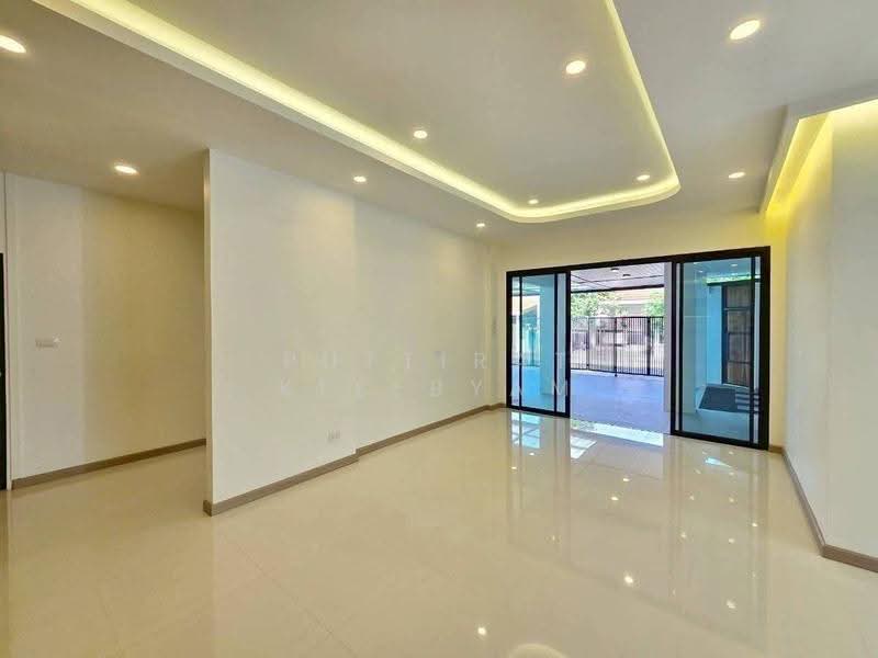Top Land Ratsada Village, Phuket, Ratsada, Muang Phuket, Phuket, 4 Bedrooms, 320 sqm, Single Detached House For Sale, by Puttirat Kleebyam, 500527304 - DDproperty.com