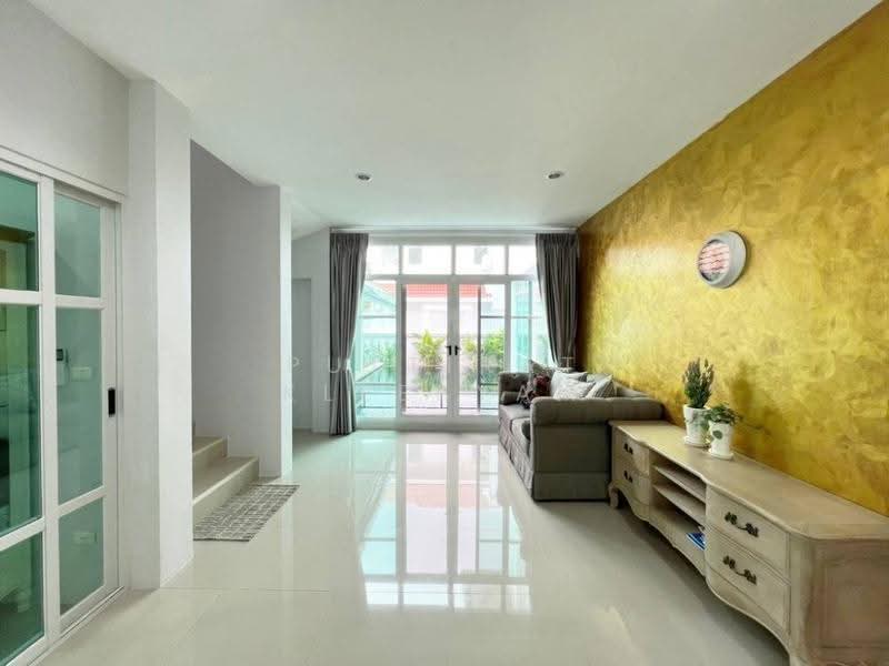 undefined, Phuket, Ratsada, Muang Phuket, Phuket, 5 Bedrooms, 400 sqm, Single Detached House For Sale, by Puttirat Kleebyam, 500527469 - DDproperty.com