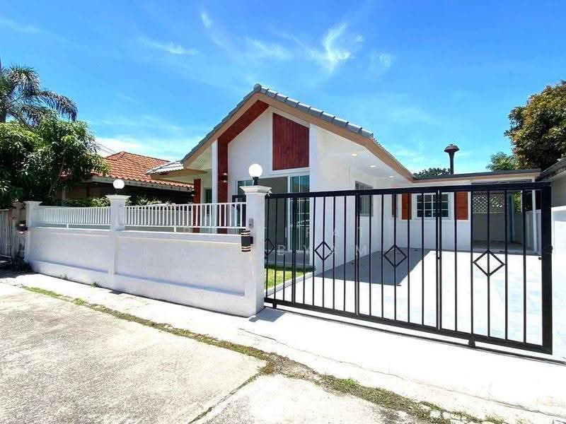 3-BR House, Chon Buri (Pattaya), Surasak, Si Racha, Chon Buri (Pattaya), 3 Bedrooms, 150 sqm, Single Detached House For Sale, by Puttirat Kleebyam, 500527495 - DDproperty.com
