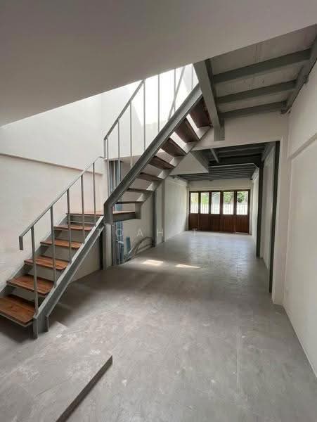 อาคารให้เช่า สุทธิสาร สะพานควาย พญาไท : Townhouse for rent in Sutthisan, Saphan Khwai, Phaya Thai ar, กรุงเทพ, สามเสนใน, พญาไท, กรุงเทพ, 140 ตร.ม., ตึกแถว-อาคารพาณิชย์ ให้เช่า, โดย TOAH T., 500527496 - DDproperty.com