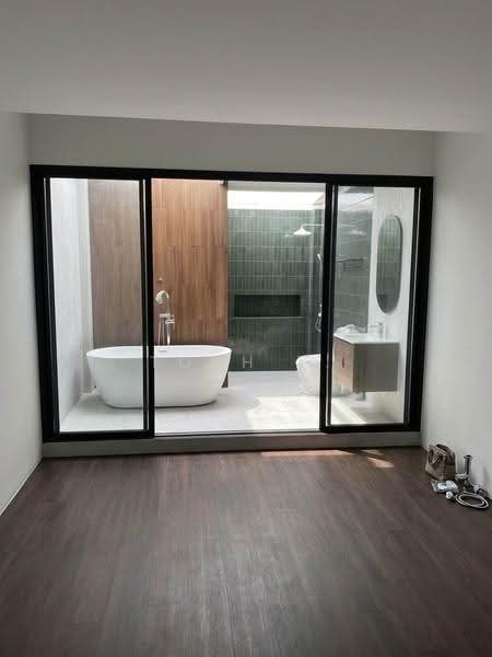 อาคารให้เช่า สุทธิสาร สะพานควาย พญาไท : Townhouse for rent in Sutthisan, Saphan Khwai, Phaya Thai ar, กรุงเทพ, สามเสนใน, พญาไท, กรุงเทพ, 140 ตร.ม., ตึกแถว-อาคารพาณิชย์ ให้เช่า, โดย TOAH T., 500527496 - DDproperty.com