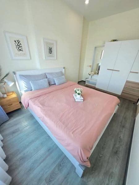 Rich Park @ Triple Station, Bangkok, 591 Srinakarin Road, Suan Luang, Bangkok, 1 Bedroom, 30 sqm, Condo For Rent, by Connex Property, 500527517 - DDproperty.com