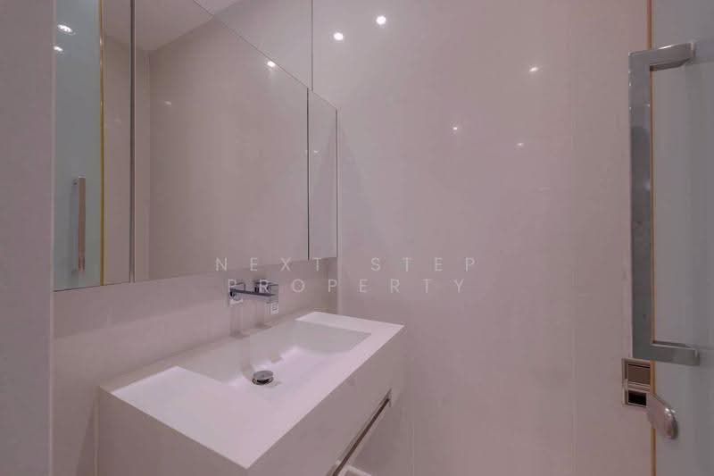 Vittorio 39, Bangkok, 8 Sukhumvit, Khlong Tan Nua, Watthana, Bangkok, 2 Bedrooms, 127 sqm, Condo For Sale, by Next Step Property, 500527556 - DDproperty.com