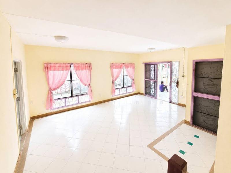 Baan Prueksa 11, Pathum Thani, Khlong Sam, Khlong Luang, Pathum Thani, 3 Bedrooms, 100 sqm, Townhouse For Sale, by ขายทาวน์เฮ้าส์ พฤกษา 11 คลองสาม | แปลงมุม 23.90 ตร.วา | 1.30 ล้าน | รีโนเวทได้, 500527563 - DDproperty.com