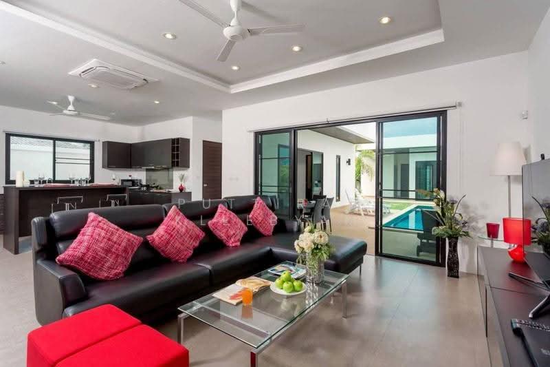 3-BR Villa, Phuket, Rawai, Muang Phuket, Phuket, 3 Bedrooms, 170 sqm, Villa For Sale, by Puttirat Kleebyam, 500527570 - DDproperty.com