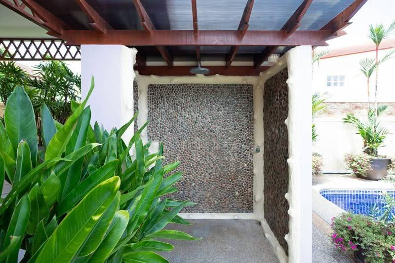 4-BR Villa, Phuket, Rawai, Muang Phuket, Phuket, 4 Bedrooms, 300 sqm, Villa For Sale, by Puttirat Kleebyam, 500527572 - DDproperty.com