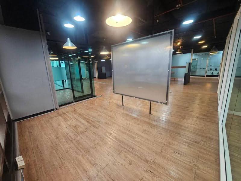 Office Space in high-rise building for rent in Asoke CBD- Sukhumvit 21 (SPSP672), Bangkok, สุขุมวิท21, Khlongtoei Nua, Watthana, Bangkok, , 206 sqm, Office Space For Rent, by Agent Pla, 500527645 - DDproperty.com