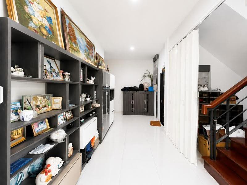 Tanapirom Navanakorn, Pathum Thani, Khlong Nung, Khlong Luang, Pathum Thani, 5 Bedrooms, 419 sqm, Single Detached House For Sale, by ภัทรนัน อิศรางกูร ณ อยุธยา, 500527664 - DDproperty.com