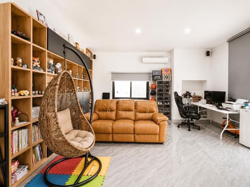 Tanapirom Navanakorn, Pathum Thani, Khlong Nung, Khlong Luang, Pathum Thani, 5 Bedrooms, 419 sqm, Single Detached House For Sale, by ภัทรนัน อิศรางกูร ณ อยุธยา, 500527664 - DDproperty.com