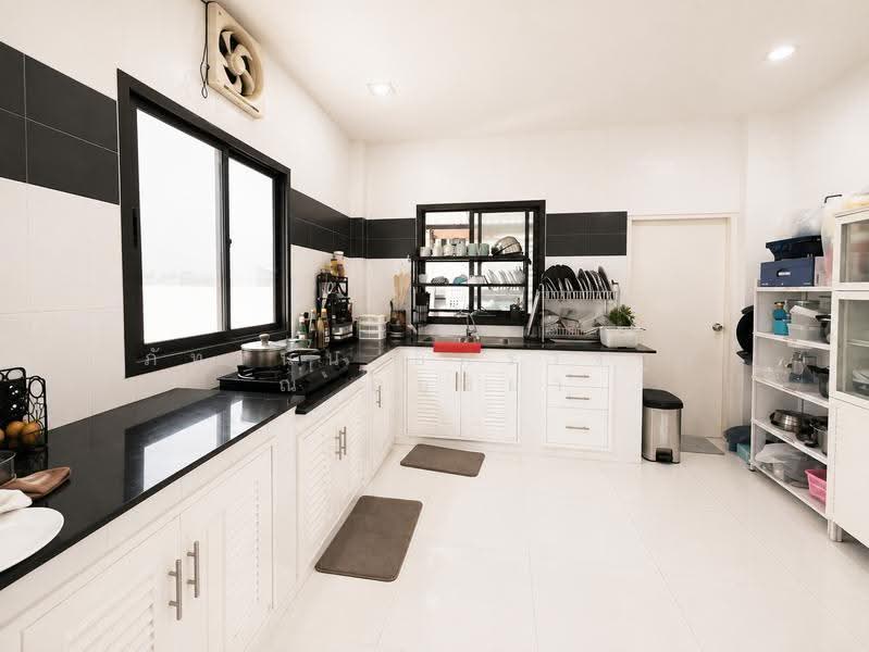 Tanapirom Navanakorn, Pathum Thani, Khlong Nung, Khlong Luang, Pathum Thani, 5 Bedrooms, 419 sqm, Single Detached House For Sale, by ภัทรนัน อิศรางกูร ณ อยุธยา, 500527664 - DDproperty.com