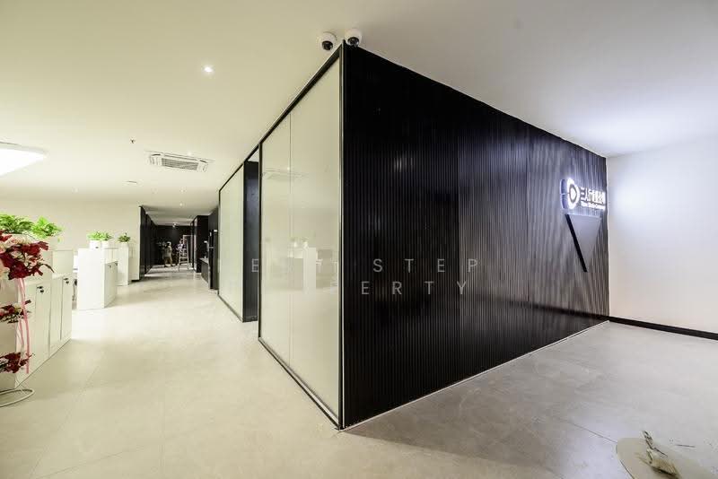 Chamnan Phenjati Business Center, Bangkok, Huai Khwang, Bangkok, , 403 sqm, Office Space For Sale, by Next Step Property, 500527714 - DDproperty.com