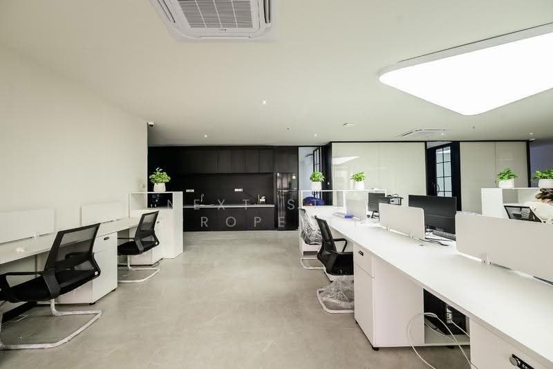 Chamnan Phenjati Business Center : อาคาร ชำนาญเพ็ญชาติ บิสเนสเซ็นเตอร์, กรุงเทพ, ห้วยขวาง, กรุงเทพ, 403 ตร.ม., สำนักงาน ขาย, โดย Next Step Property, 500527714 - DDproperty.com