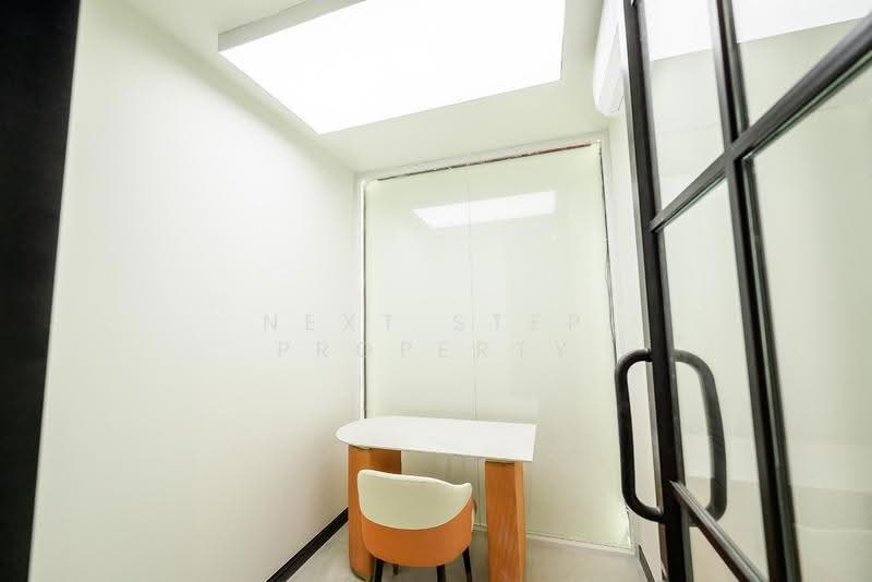 Chamnan Phenjati Business Center, Bangkok, Huai Khwang, Bangkok, , 403 sqm, Office Space For Sale, by Next Step Property, 500527714 - DDproperty.com