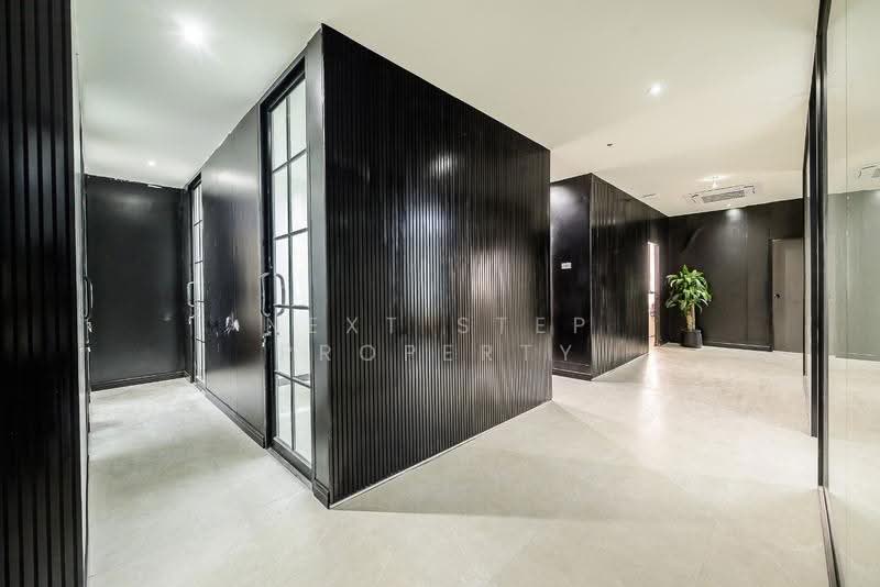 Chamnan Phenjati Business Center, Bangkok, Huai Khwang, Bangkok, , 403 sqm, Office Space For Sale, by Next Step Property, 500527714 - DDproperty.com