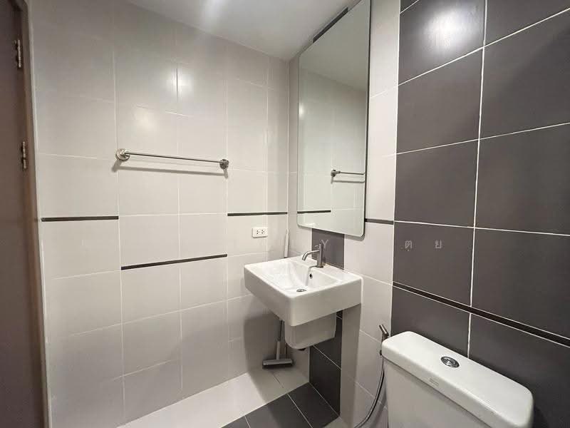 The Base Sukhumvit 77, Bangkok, 289 Sukhumvit 77 Road, Phra Kanong Nua, Watthana, Bangkok, 1 Bedroom, 37 sqm, Condo For Rent, by Khun Toey เตย, 500527873 - DDproperty.com