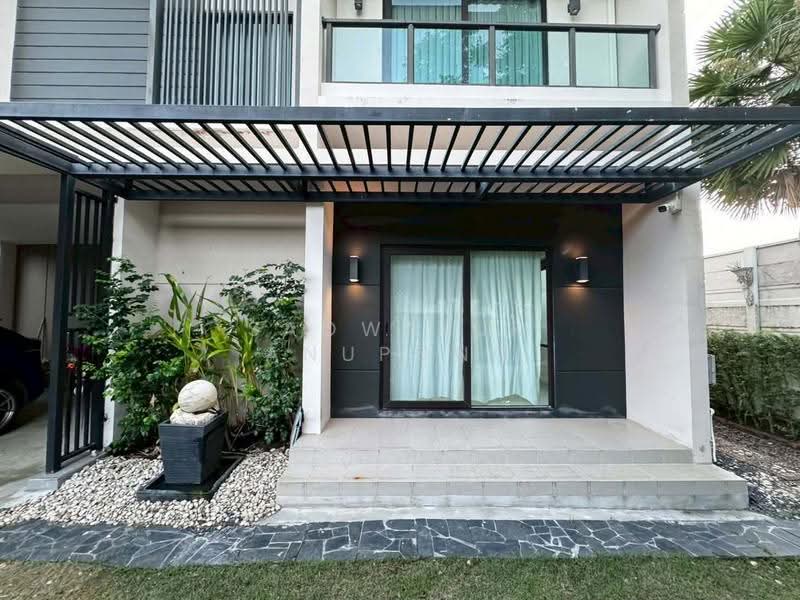 Centro Bangna Km.7, Samut Prakan, Buanakarin Road, Bang Kaeo, Bang Plee, Samut Prakan, 4 Bedrooms, 180 sqm, Single Detached House For Sale, by Saowaluk Anupong, 500527876 - DDproperty.com