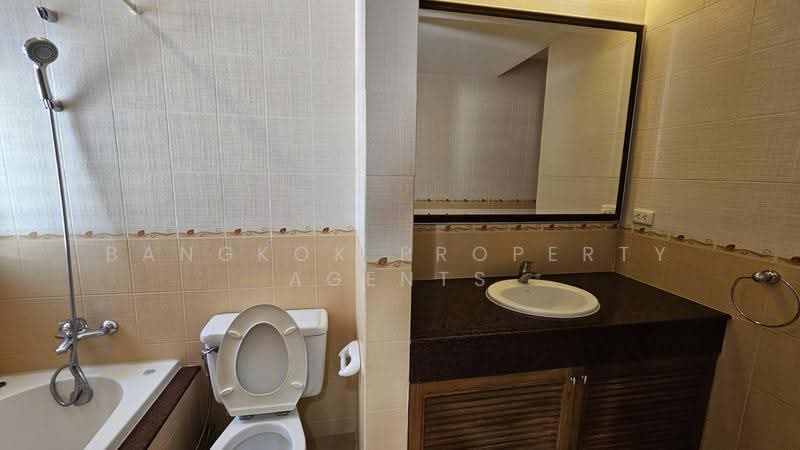 Esmeralda Apartments, Bangkok, Soi Ngamduphli, Rama 4 Road, Thung Maha Mek, Sathon, Bangkok, 3 Bedrooms, 220 sqm, Condo For Rent, by BANGKOK PROPERTY AGENTS, 500527882 - DDproperty.com