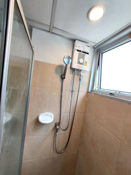 Supalai City Home Ratchada 10, Bangkok, Soi Ratchadaphisek 10, Ratchadaphisek Road, Huai Khwang, Bangkok, 1 Bedroom, 30 sqm, Condo For Rent, by Living Real Estates, 500527895 - DDproperty.com