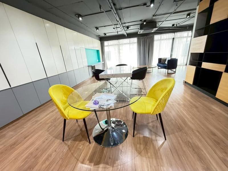 Baan Phrom Phong, Bangkok, Soi Sukhumvit 39, Khlong Tan Nua, Watthana, Bangkok, 3 Bedrooms, 209 sqm, Condo For Rent, by Amarin Sitthidhoon, 500527916 - DDproperty.com