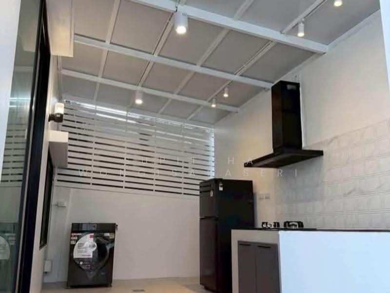 Areeya Mandarina Sukhumvit 77, Bangkok, Sukhumvit 77 Road (On Nut), Suan Luang, Bangkok, 3 Bedrooms, 204 sqm, Townhouse For Rent, by Supitcha Wongisaraseri, 500527980 - DDproperty.com