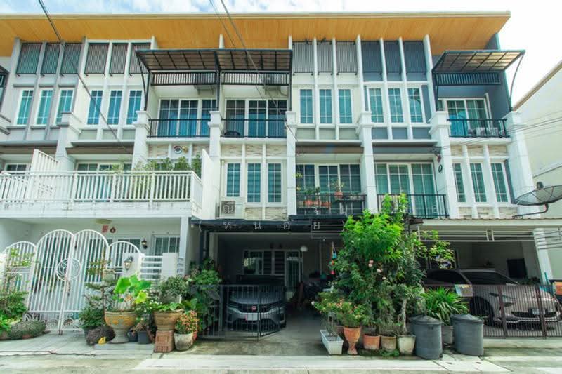 Golden City Pinklao-Charansanitwong : โกลเด้น ซิตี้ ปิ่นเกล้า-จรัญสนิทวงศ์, นนทบุรี, ถนนบางกรวย-ไทรน้อย, บางกรวย, นนทบุรี, 187 ตร.ม., ทาวน์เฮ้าส์ ขาย, โดย คุณปราณี ศรีบุญรอด (หน่อย), 500527984 - DDproperty.com